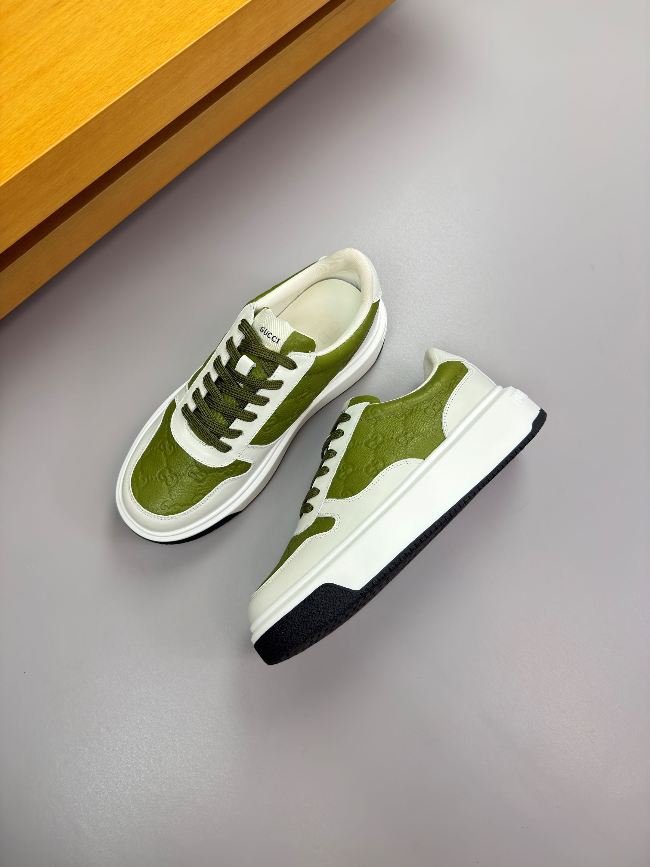 GG SNEAKER WHITE GREEN NAPPA LEATHER 194553
