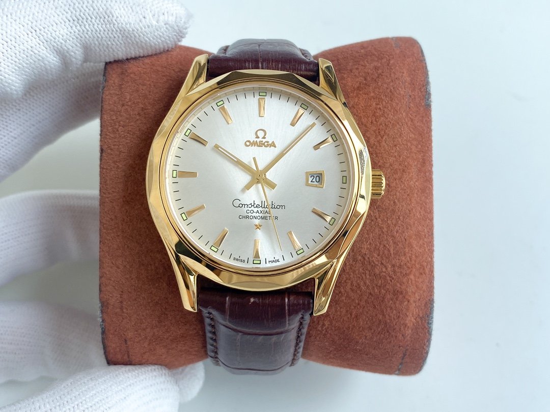 CONSTELLATION 40 GOLD CASE LEATHER STRAP