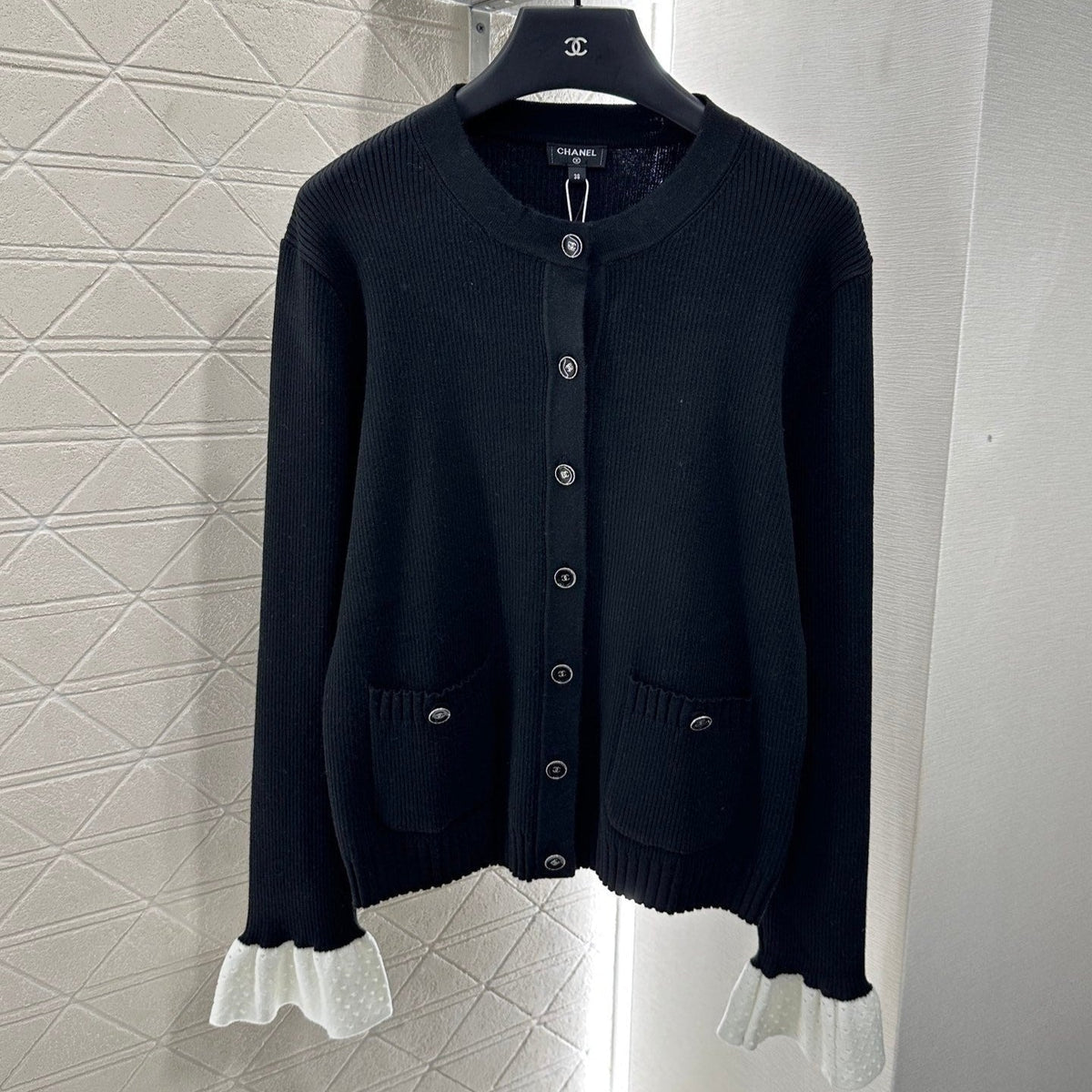 CHANEL WOOL CARDIGAN STYLE 272