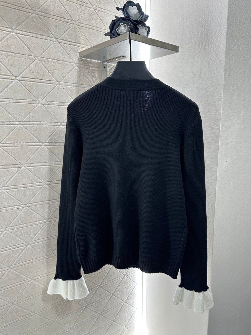 CHANEL WOOL CARDIGAN STYLE 272