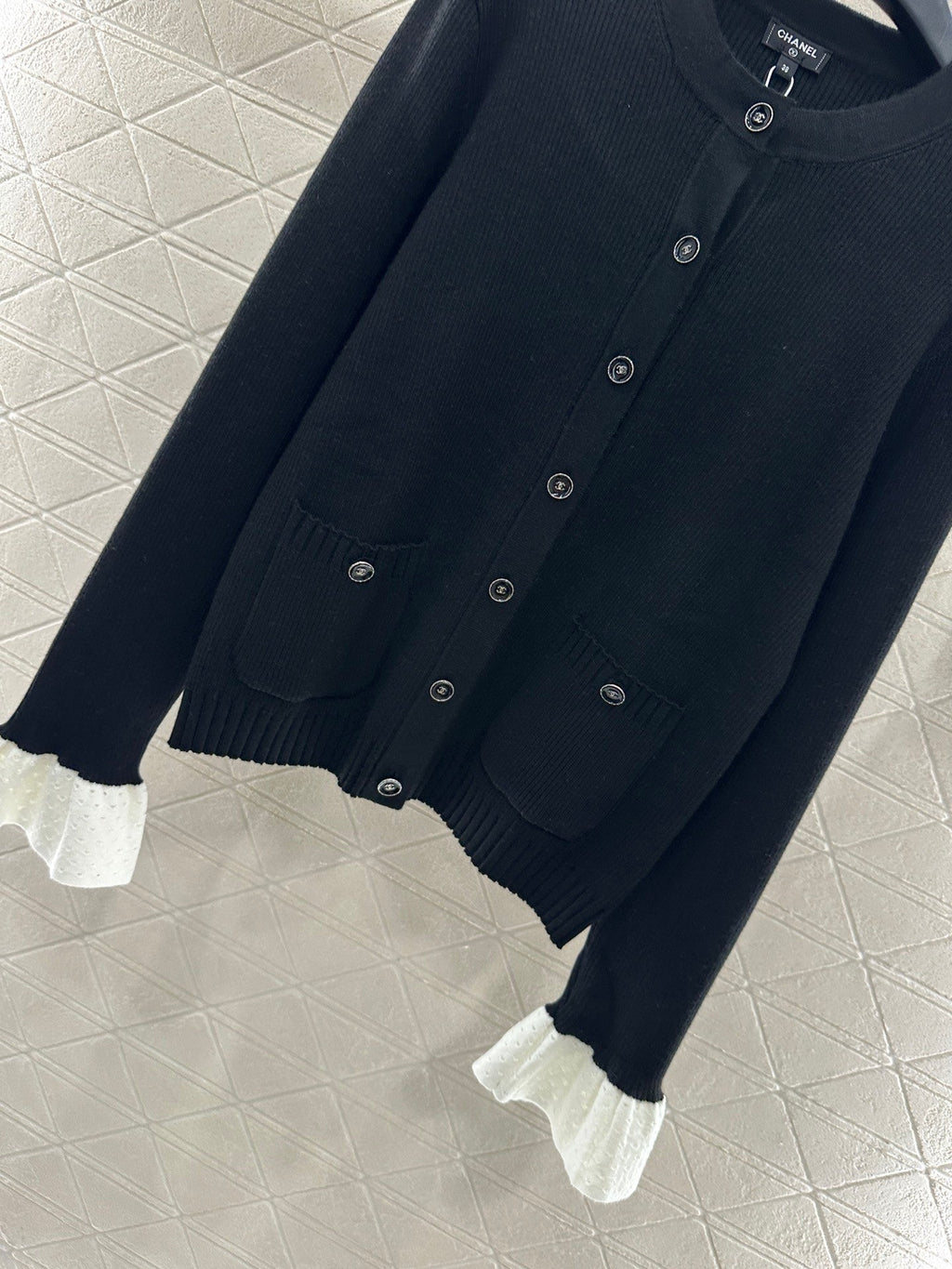 CHANEL WOOL CARDIGAN STYLE 272
