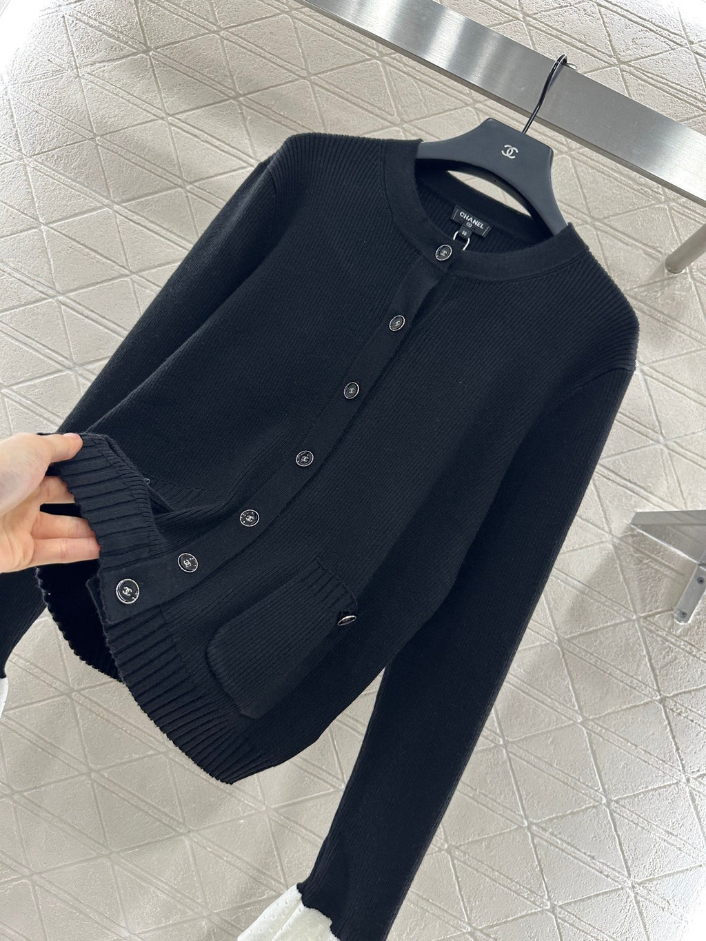 CHANEL WOOL CARDIGAN STYLE 272