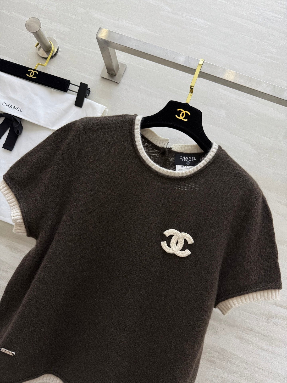 CHANEL SHORT SLEEVE TOP STYLE 263