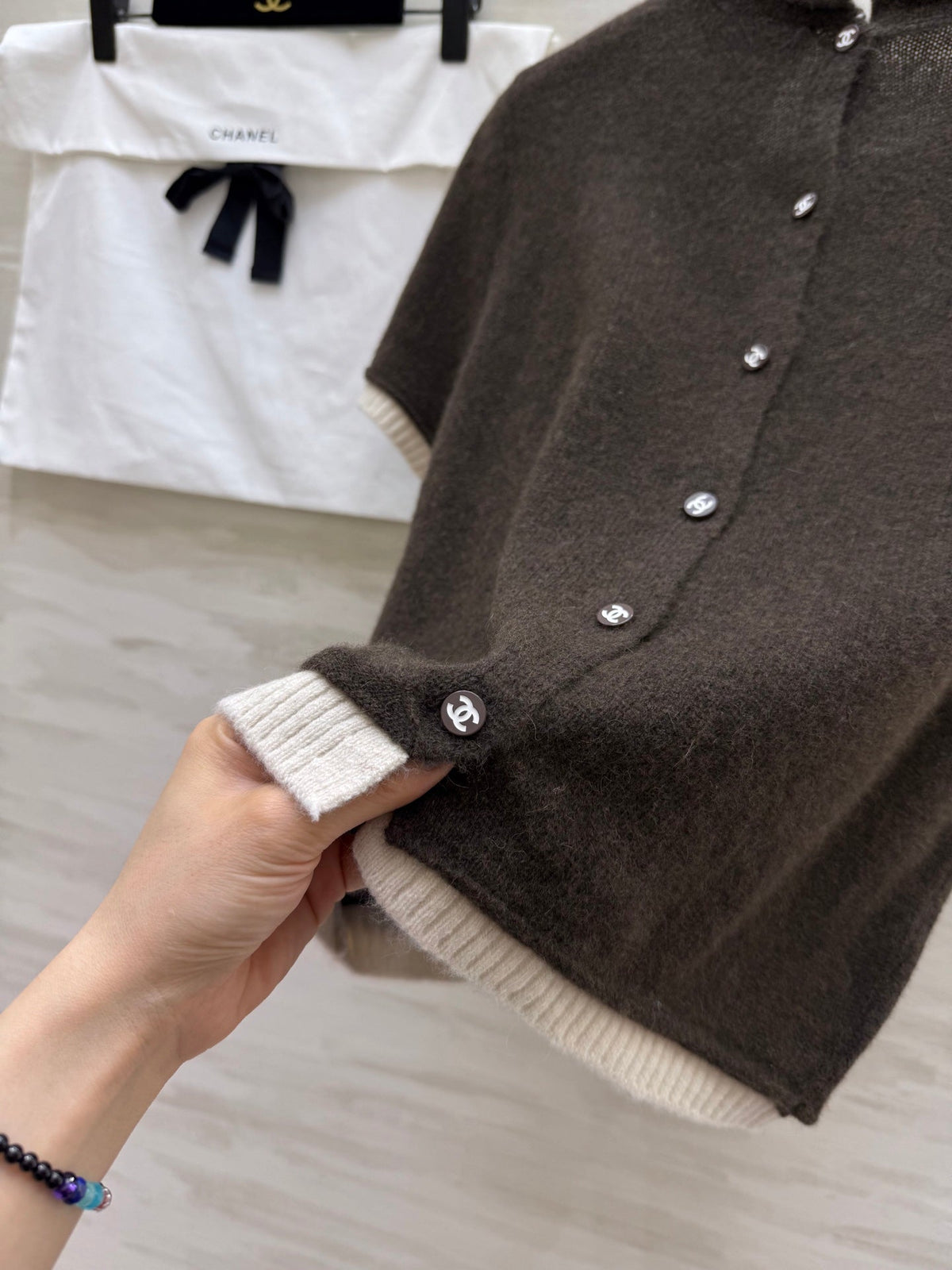 CHANEL SHORT SLEEVE TOP STYLE 263