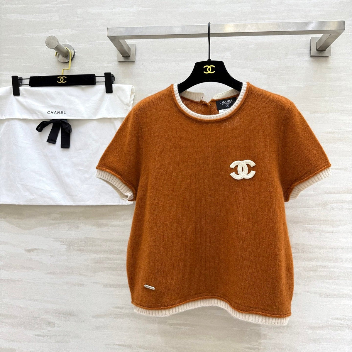 CHANEL SHORT SLEEVE TOP STYLE 262