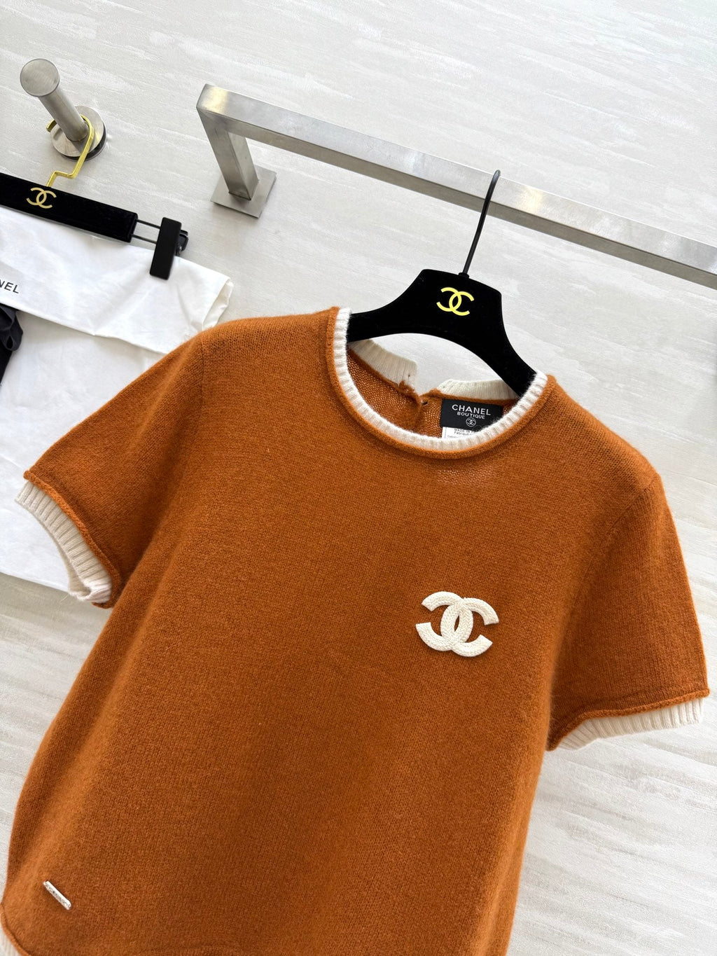 CHANEL SHORT SLEEVE TOP STYLE 262