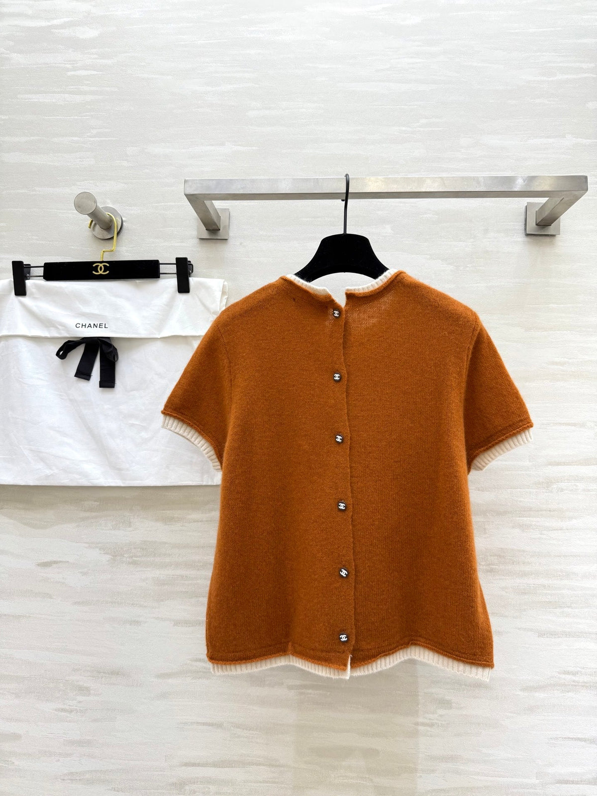 CHANEL SHORT SLEEVE TOP STYLE 262