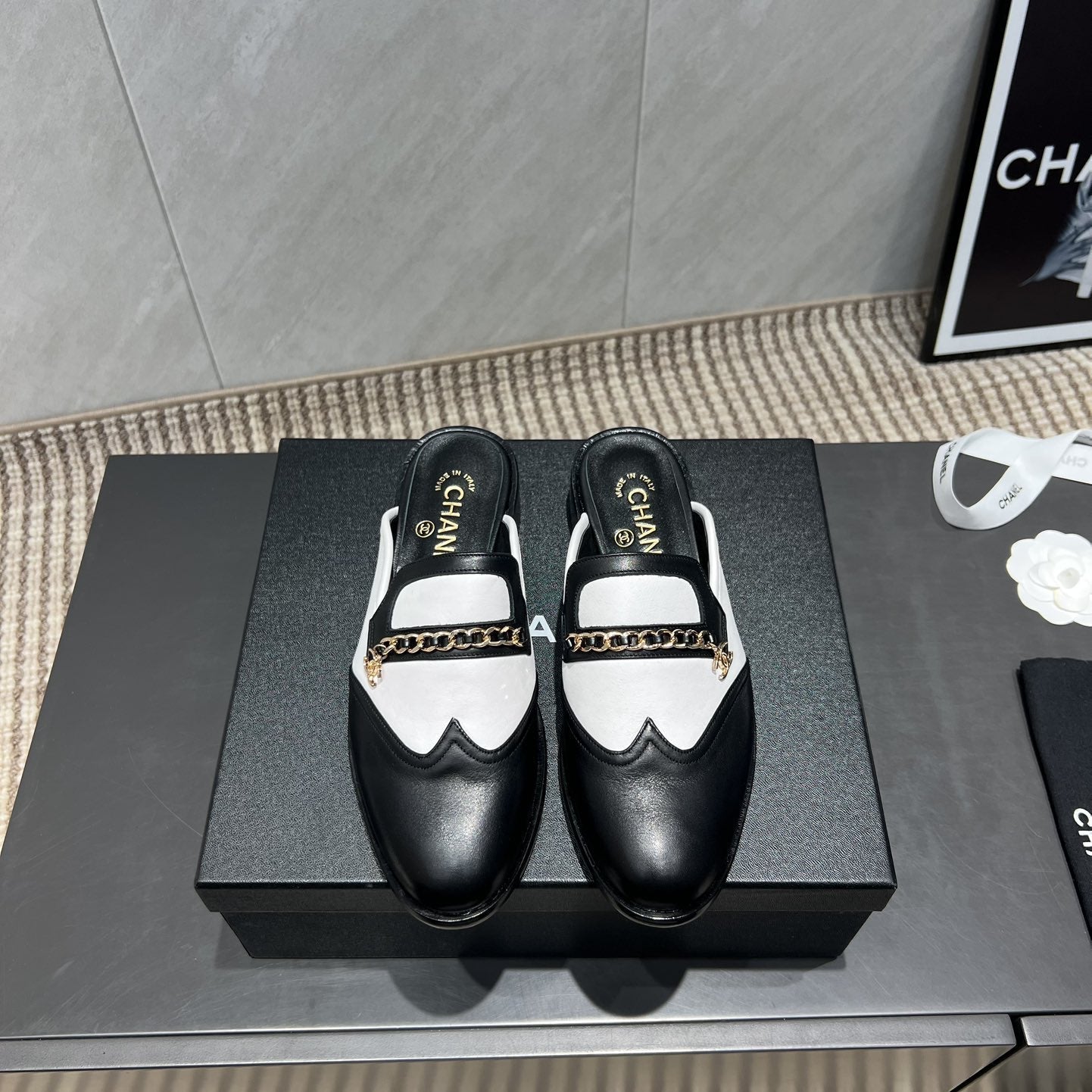 CC 25S Round Toe Chain Loafer Half Slippers in Black and White Cowhide 442536