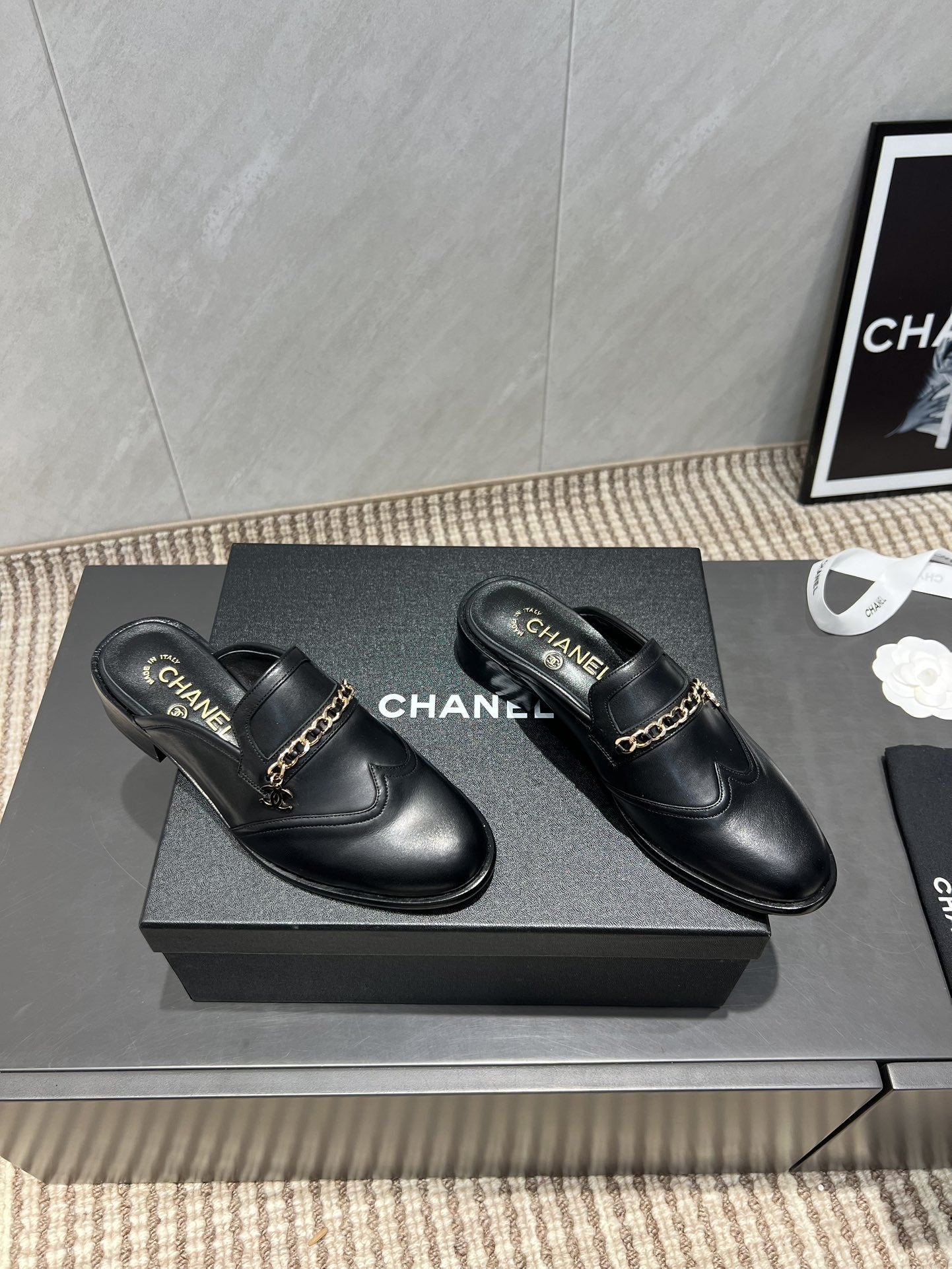 CC 25S Round Toe Chain Loafer Half Slippers in Black Cowhide 442534