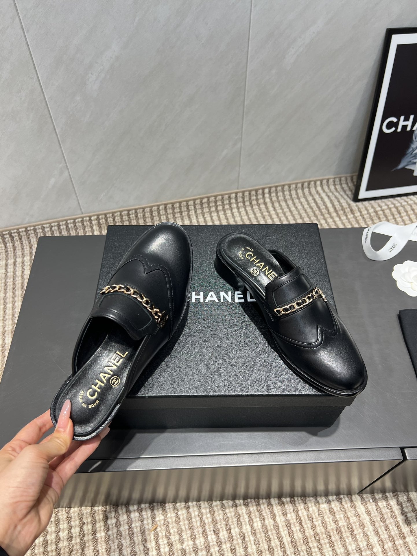 CC 25S Round Toe Chain Loafer Half Slippers in Black Cowhide 442534