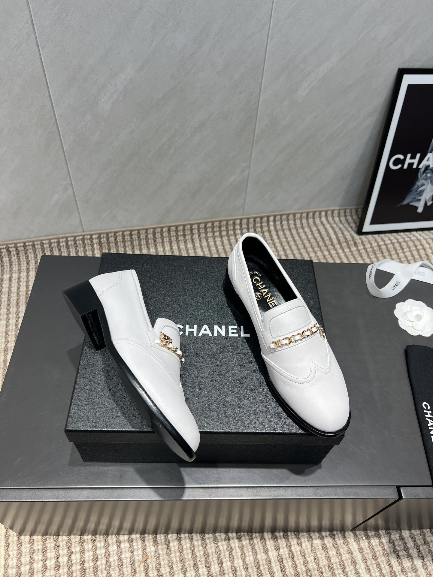 CC 25S Round Toe Chain Loafers in White Cowhide 442532
