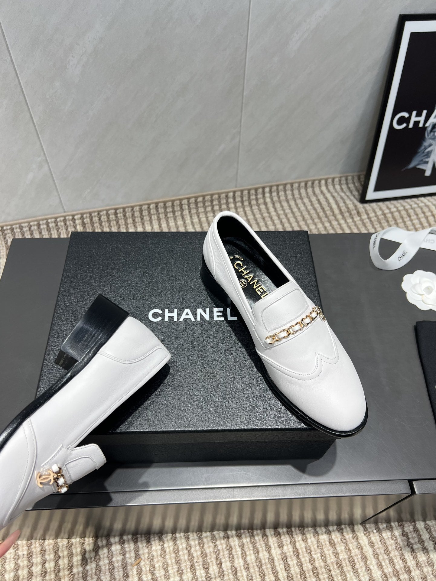 CC 25S Round Toe Chain Loafers in White Cowhide 442532