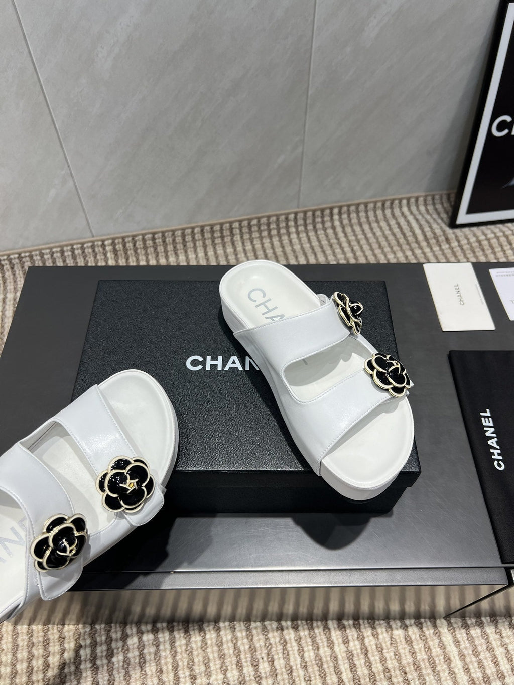 CC 25SS Flower Buckle Platform Beach Slides in White Cowhide