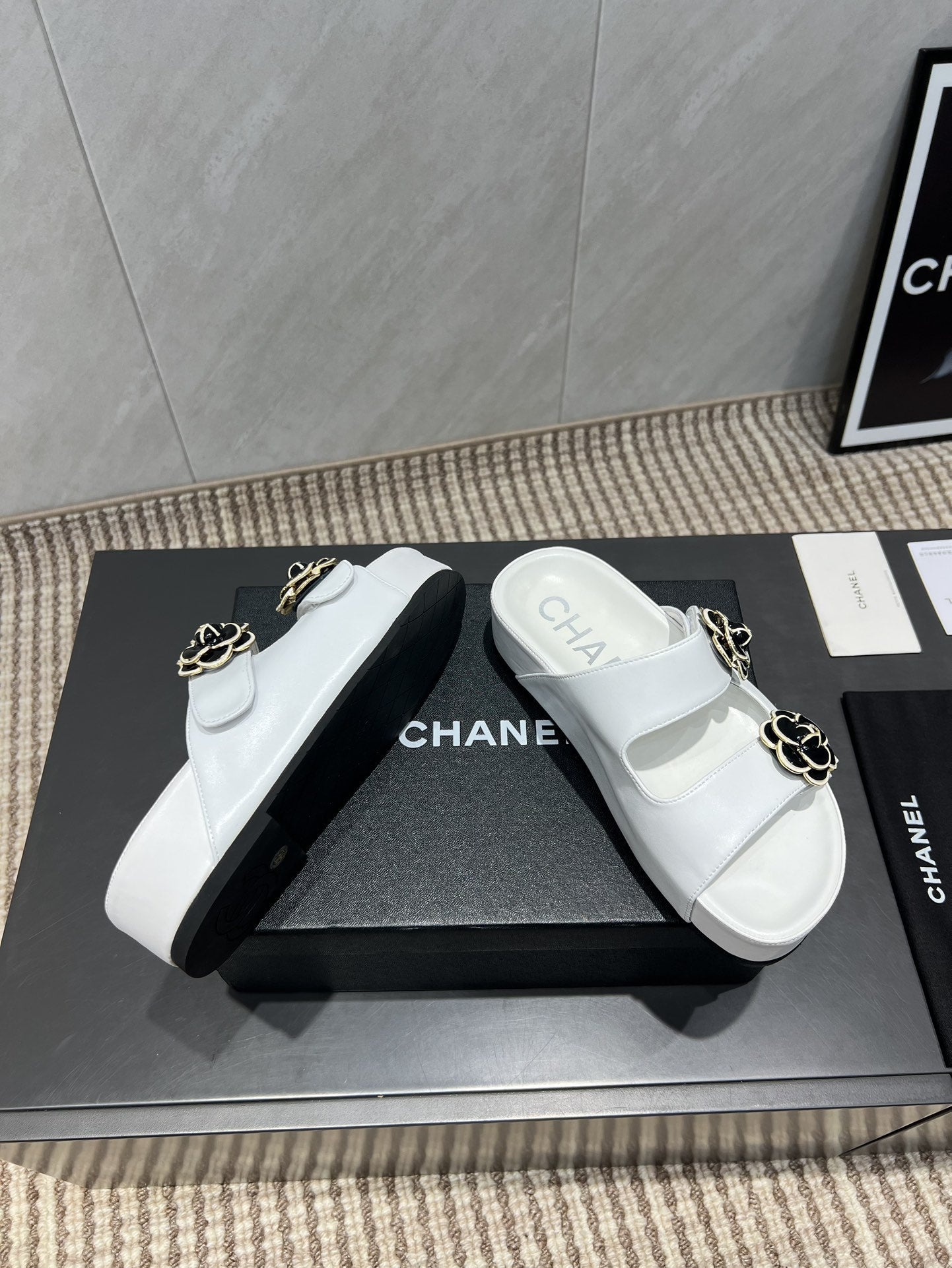 CC 25SS Flower Buckle Platform Beach Slides in White Cowhide