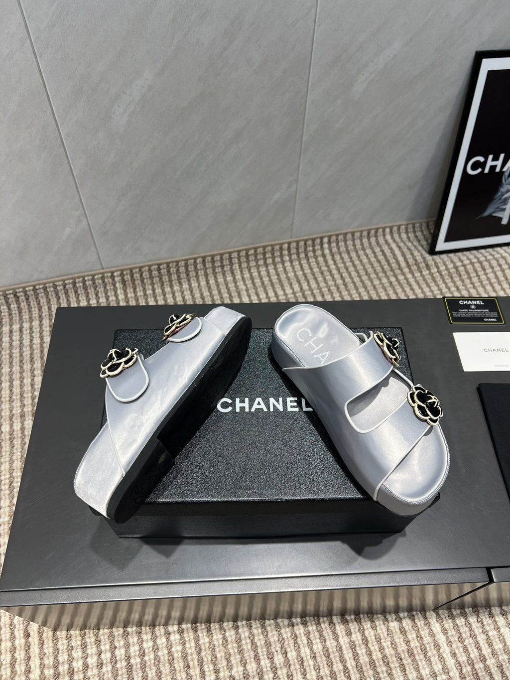 CC 25SS Flower Buckle Platform Beach Slides in Silver High-Mercerized Sardine