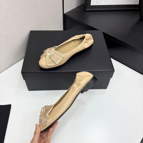 CC 25s Coco Beach Ballet Flats Beige Sheepskin 331787