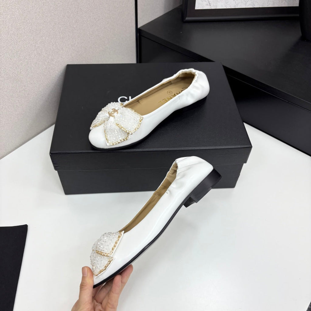 CC 25s Coco Beach Ballet Flats White Sheepskin 331788