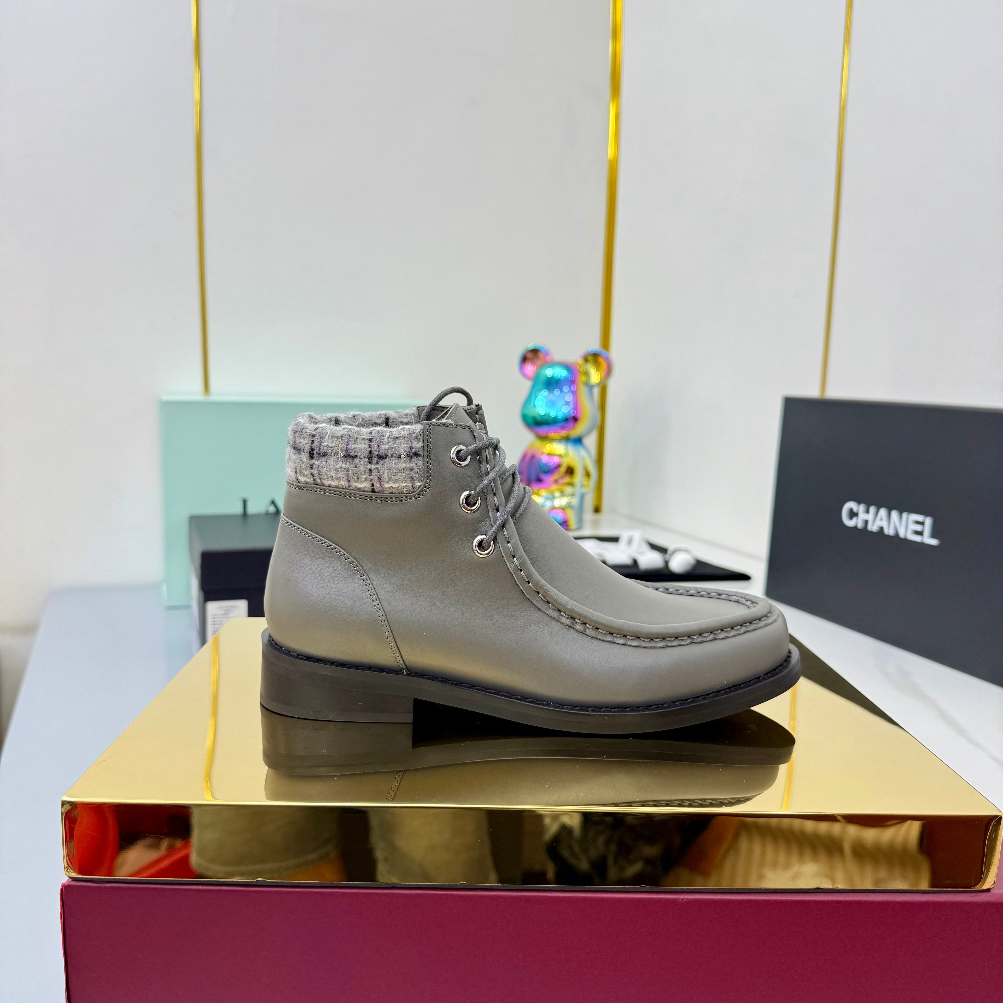 CC 25 Ankle Boots Gray Cowhide and Tweed 454713