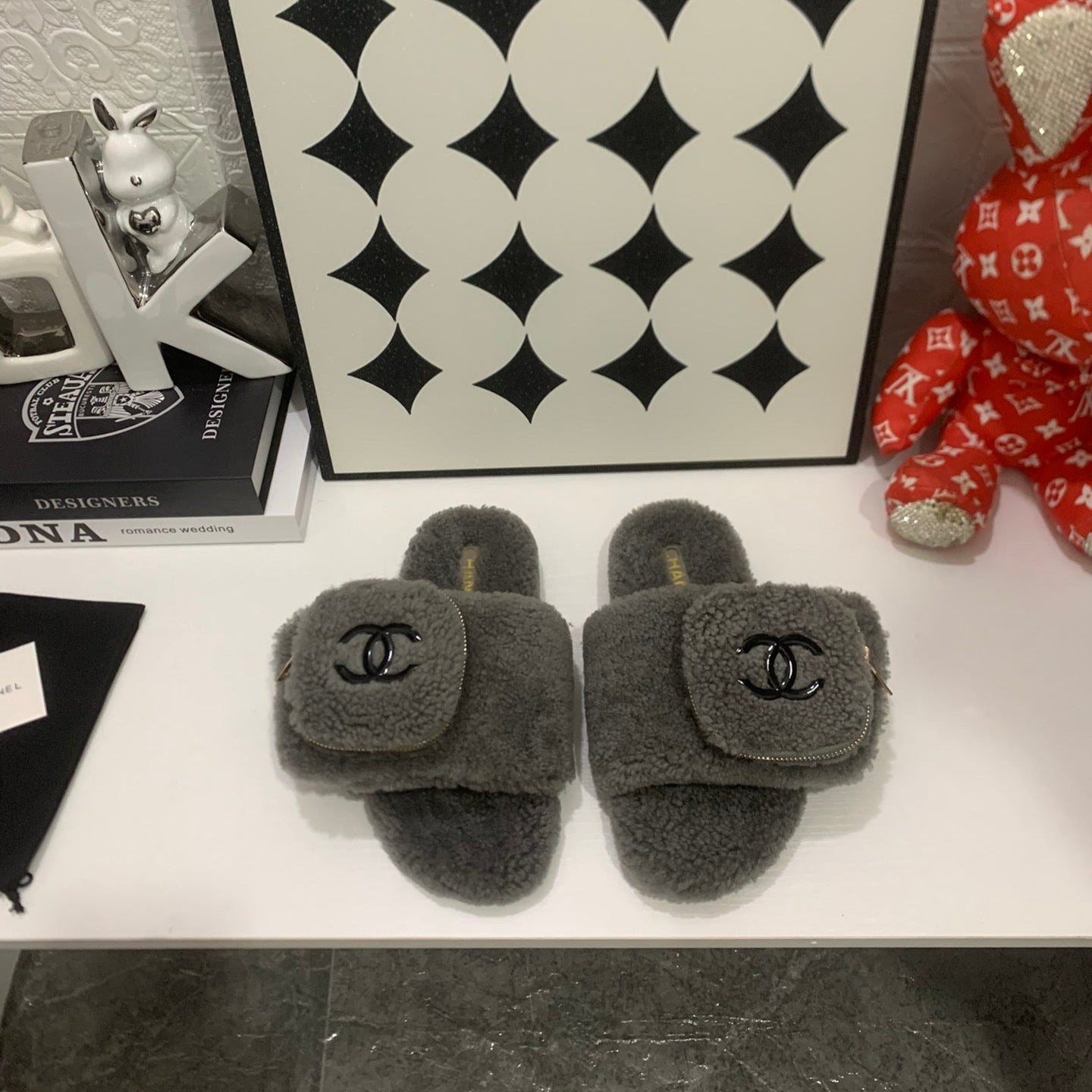 CC 25s Logo Slippers Gray Shearling 455073