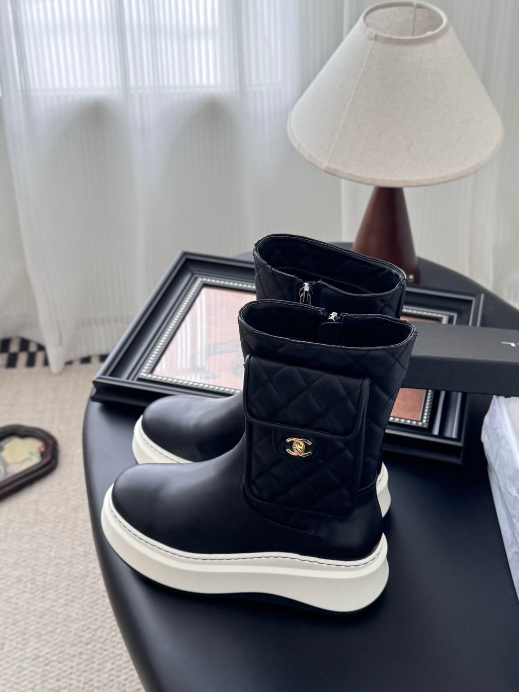 CC 25K Backpack Bucklet Boots Black Sheepskin 458710