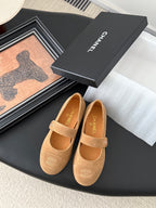 CC 25K Mary Jane Flats Tan Suede 458762