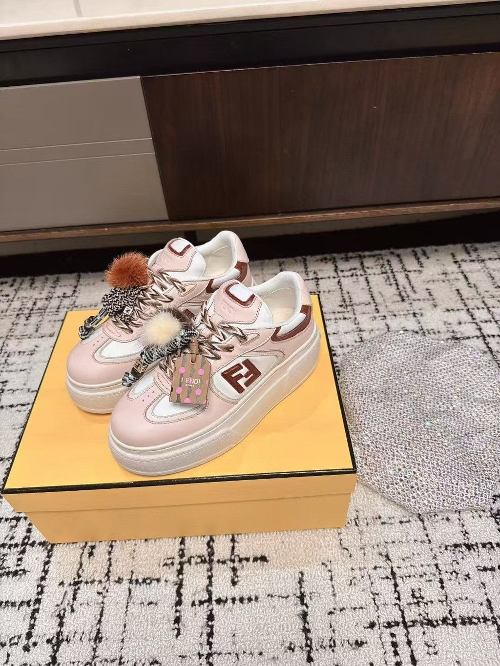 Fendi 25ss Thick-Sole Match Sneakers Pink Cowhide 470466