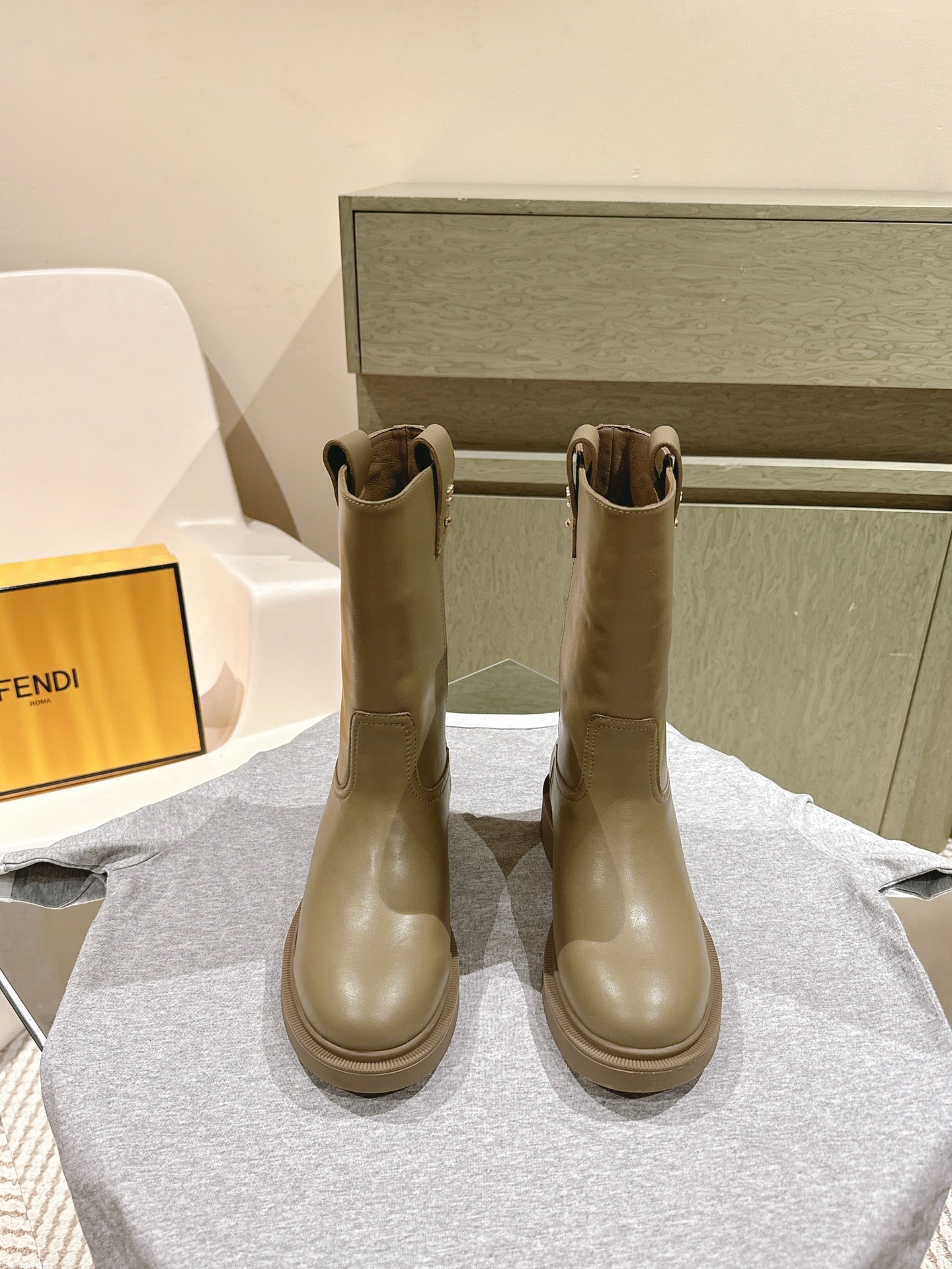 Fendi Ankle Boots Military Green Cowhide 463740
