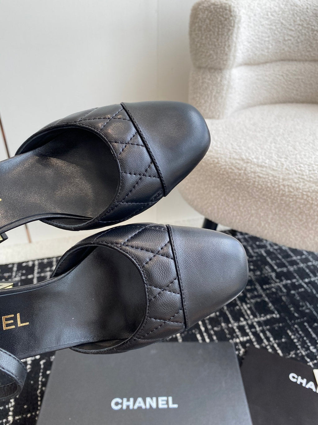 CC 25SS Diamond-Patterned Block-Heeled Mary Janes Black Sheepskin 473433