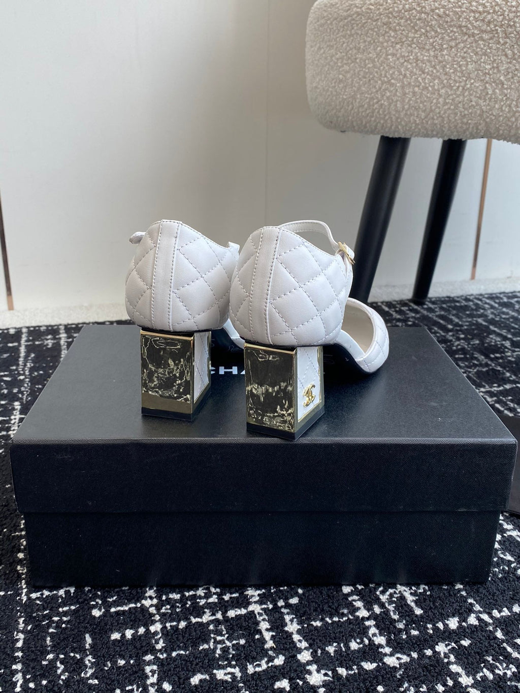 CC 25SS Diamond-Patterned Block-Heeled Mary Janes White Sheepskin 473432