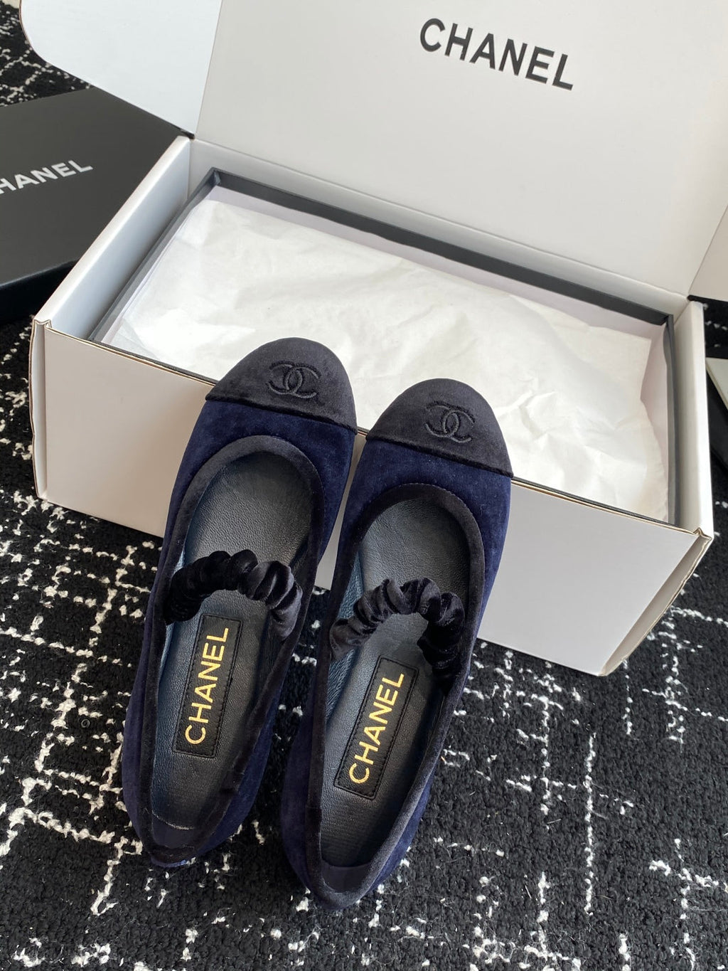 CC 25SS Embroidered Double C logo Mary Janes Blue Suede 473426