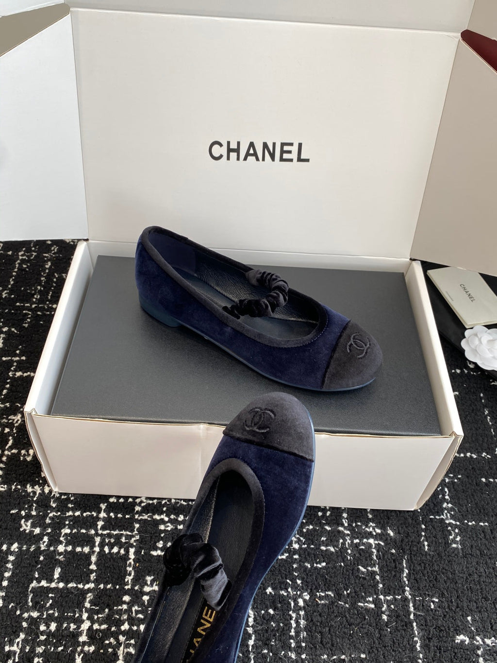 CC 25SS Embroidered Double C logo Mary Janes Blue Suede 473426