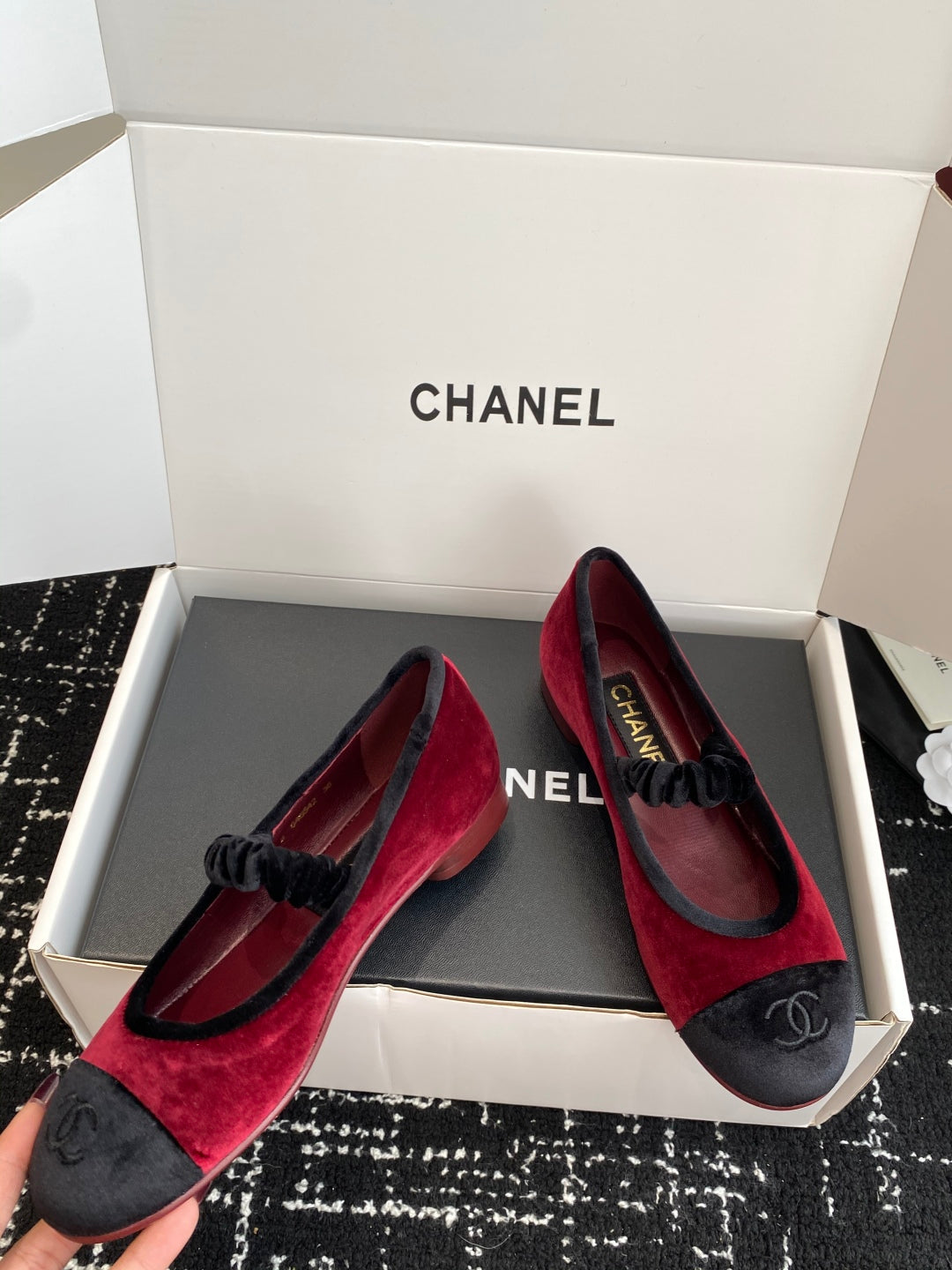CC 25SS Embroidered Double C logo Mary Janes Red Suede 473425