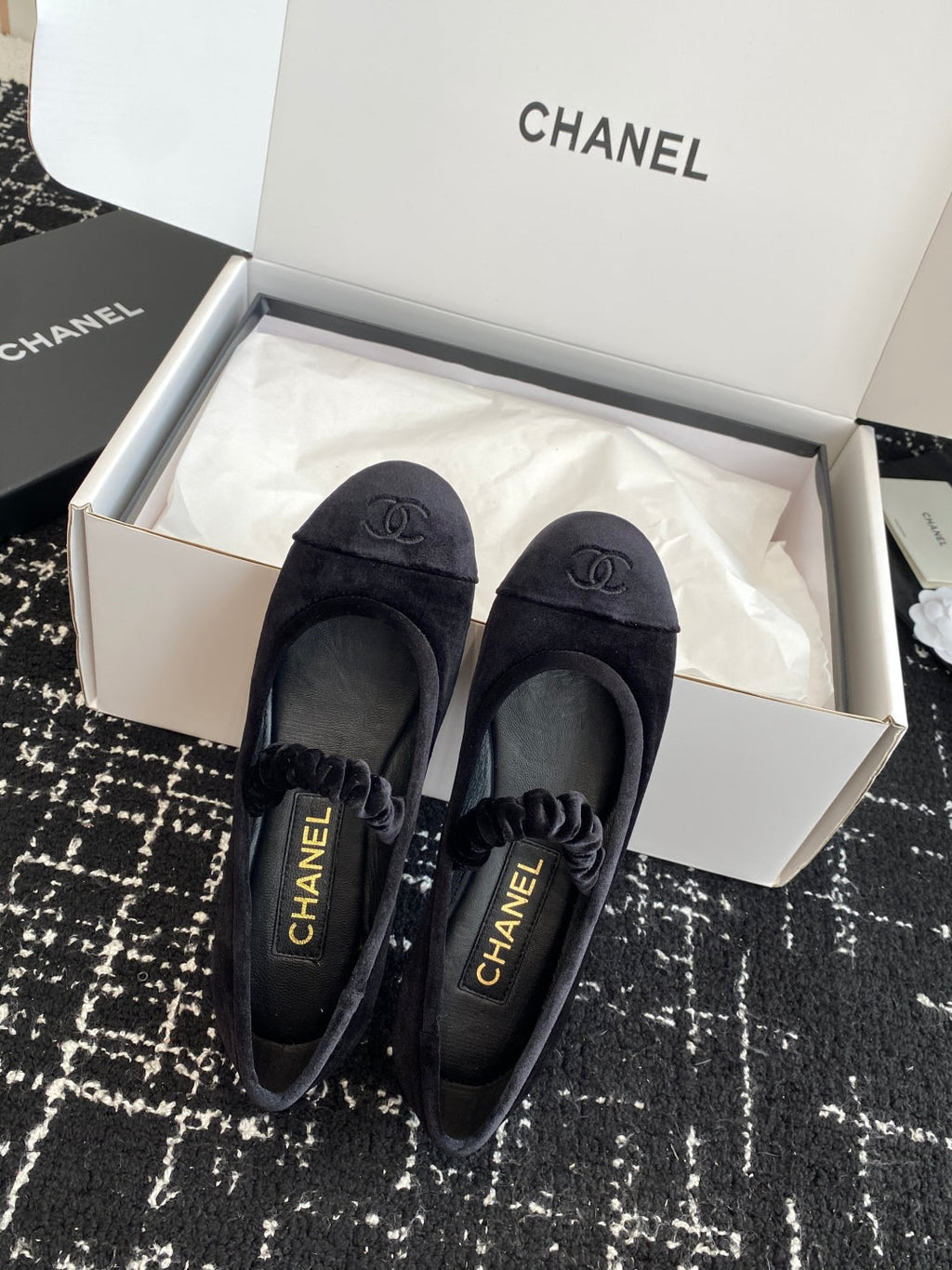 CC 25SS Embroidered Double C logo Mary Janes Black Suede 473423