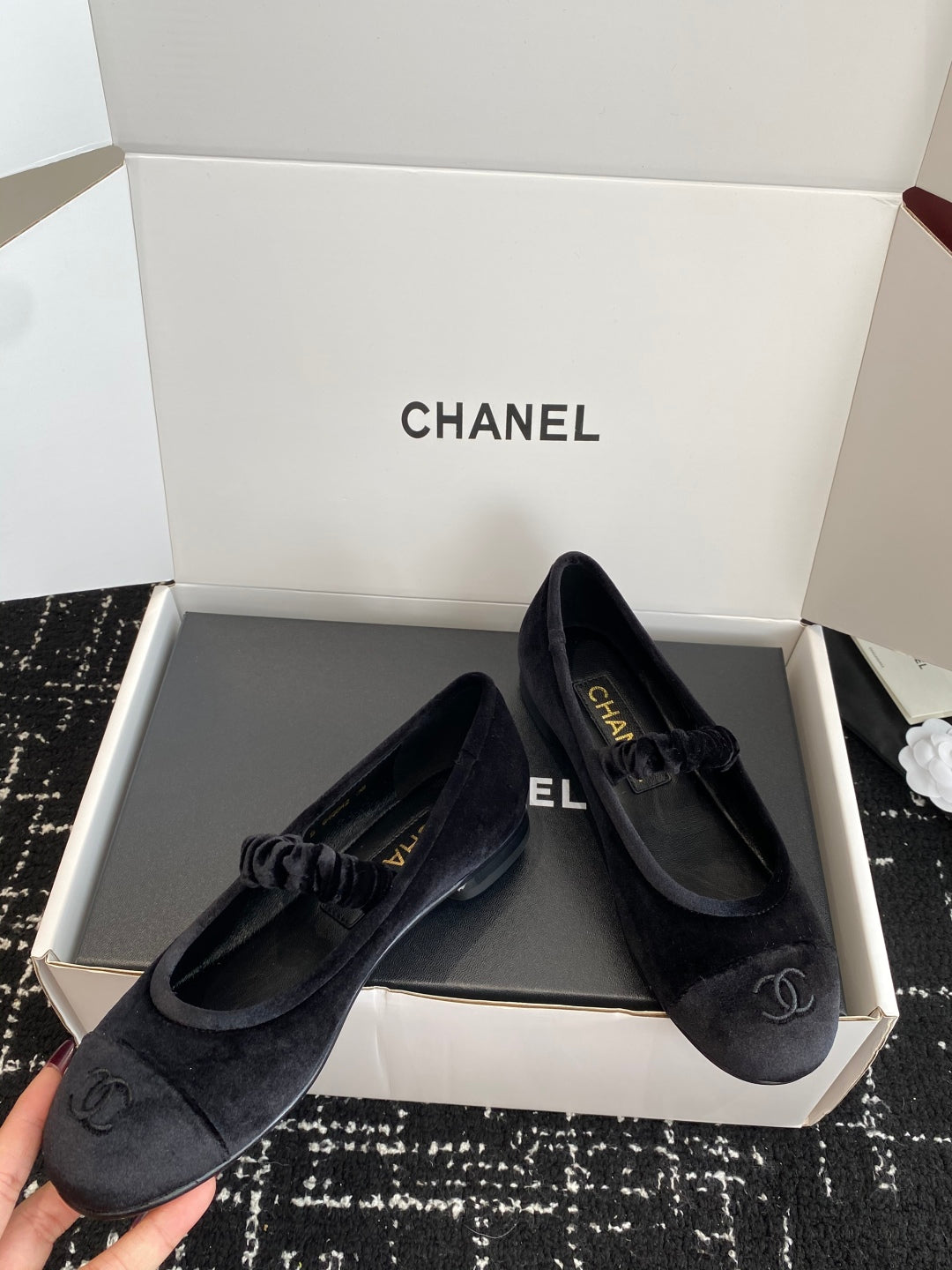 CC 25SS Embroidered Double C logo Mary Janes Black Suede 473423