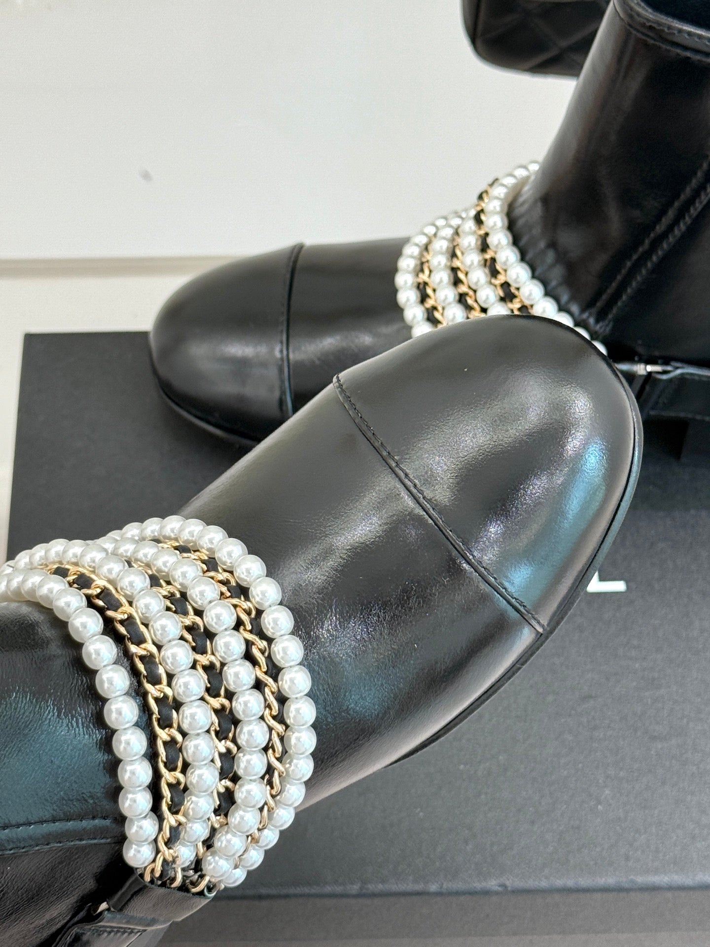 CC Classic Pearl Chain Colorblock Block Heel Ankle Boots Black Glossy Lambskin 473316