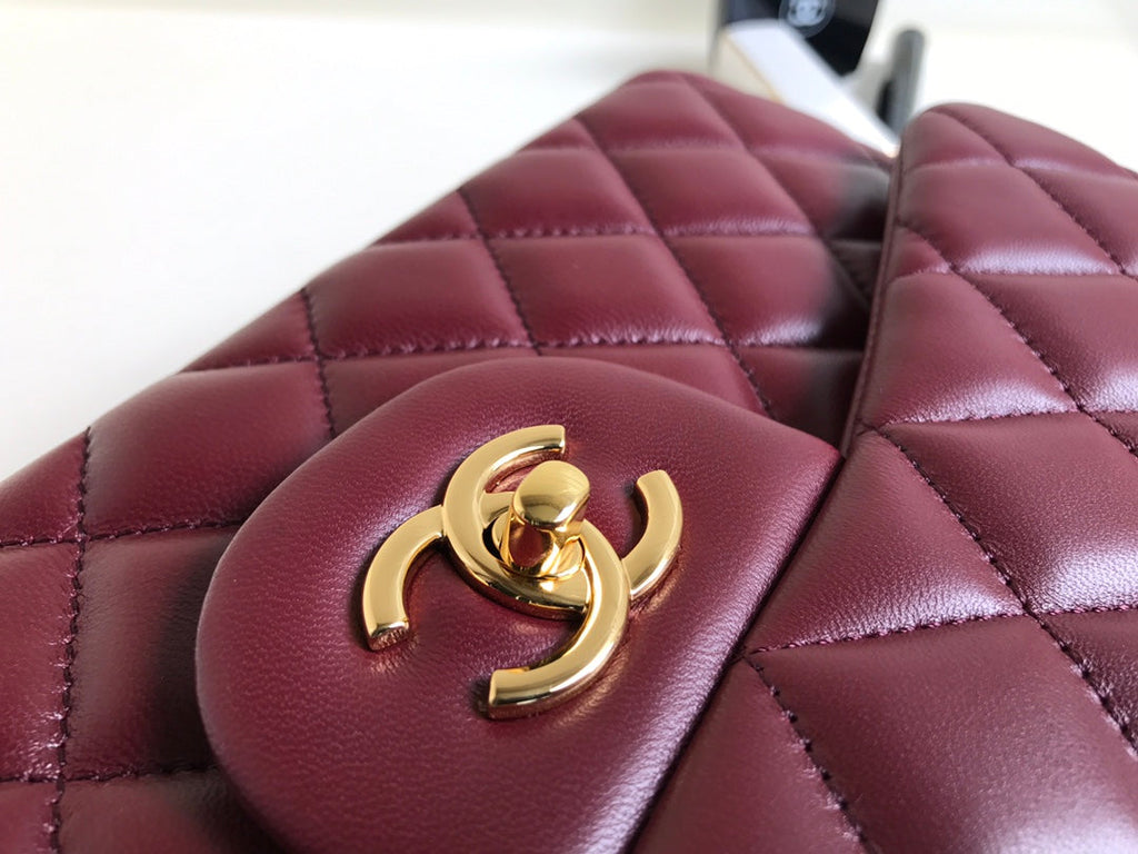 CC Classic Jumbo 30cm Burgundy Lambskin Gold Hardware