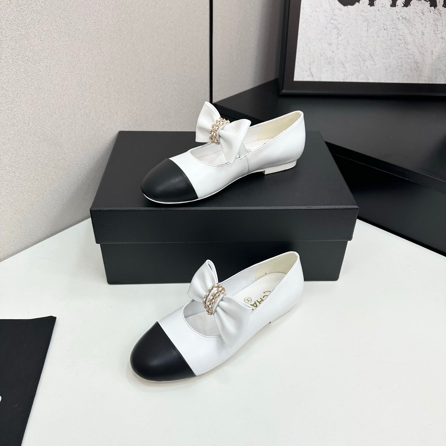 CC 25SS Chain Bow Mary Jane White Cowhide 490145
