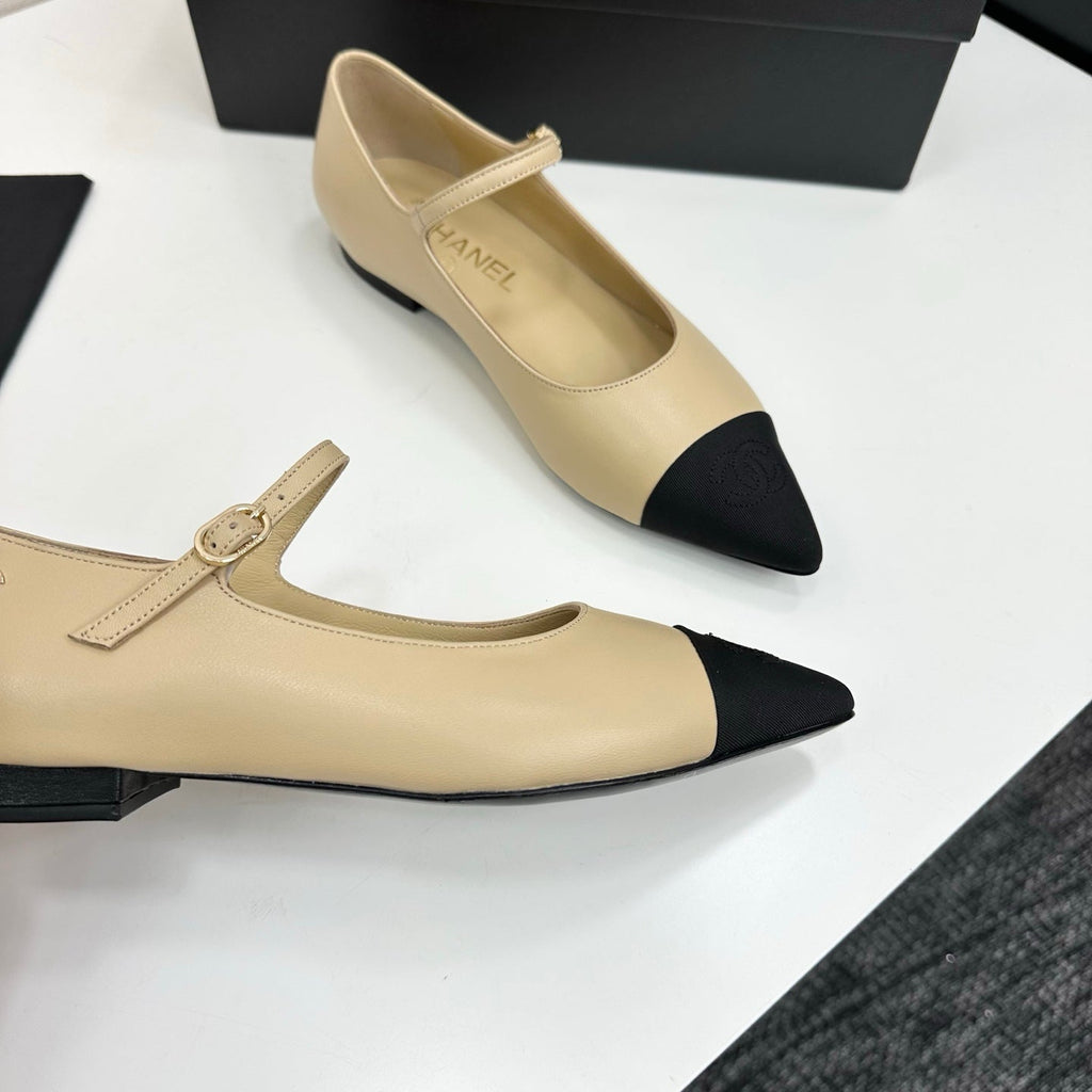 CC 25SS Pointed-Toe Mary Janes Beige Cowhide 490141
