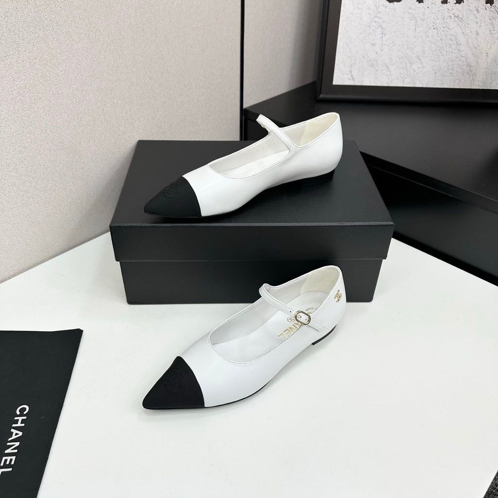 CC 25SS Pointed-Toe Mary Janes White Cowhide 490138