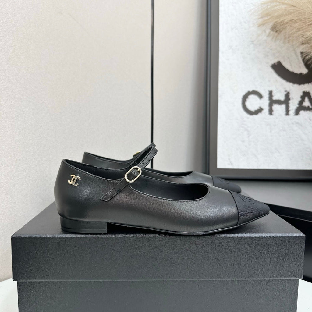 CC 25SS Pointed-Toe Mary Janes Black Cowhide 490137