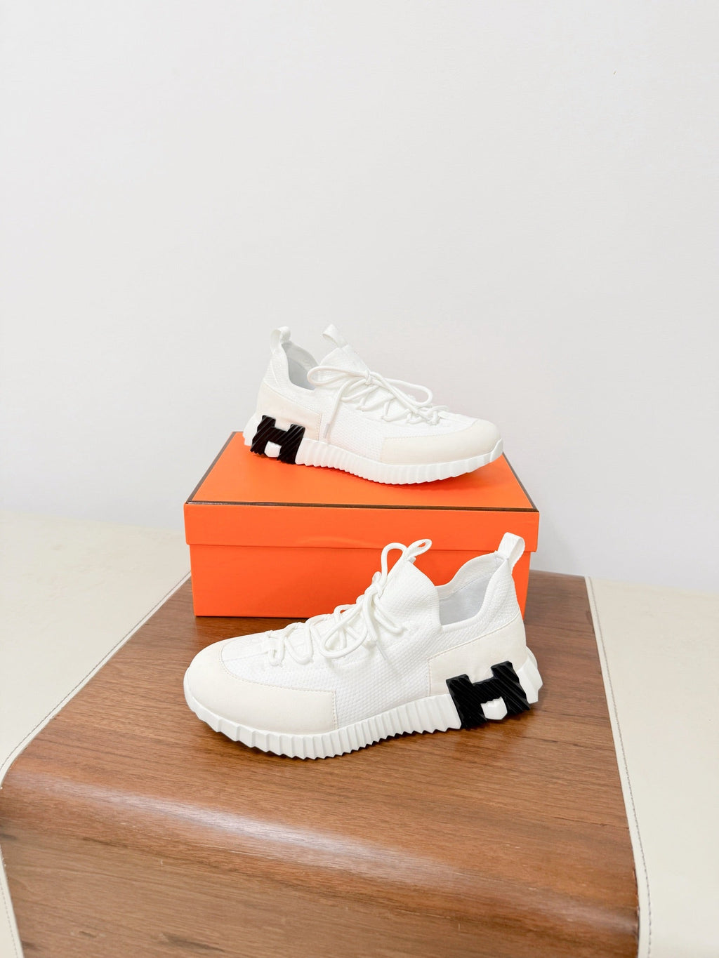 HM 25VS Lift Slip-On Sneakers White Cowhide Down Fabric 492932