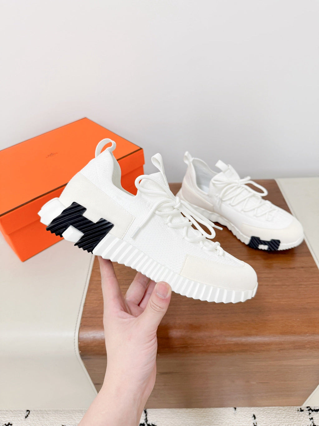 HM 25VS Lift Slip-On Sneakers White Cowhide Down Fabric 492932