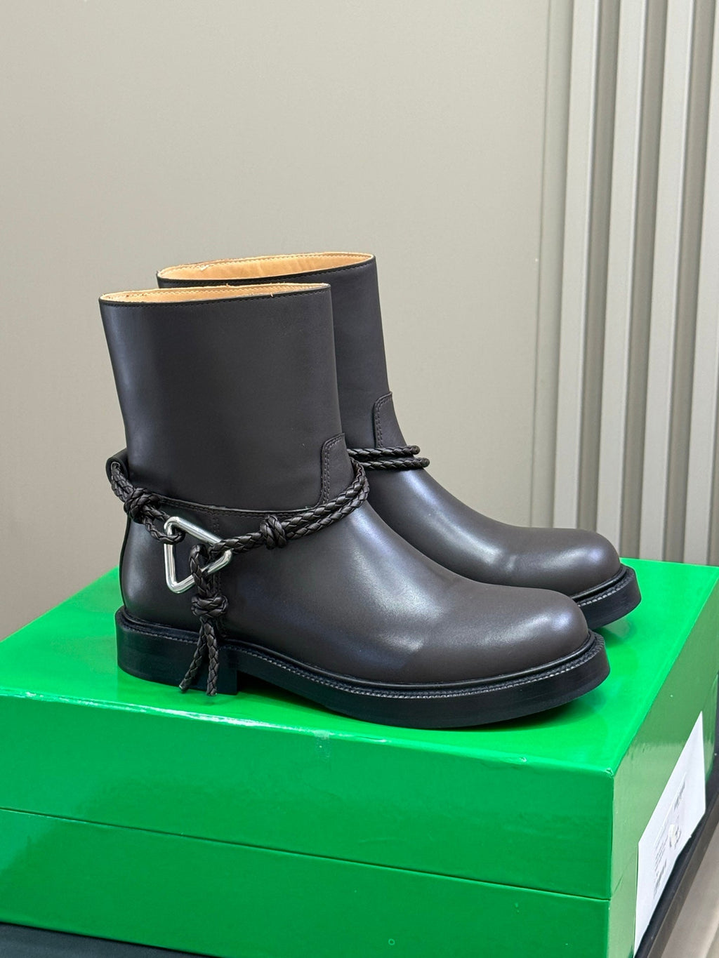 BV 25FW Ankle Boots With Coaxial Detailing And Signature Metal Triangle in Fondant Calfskin