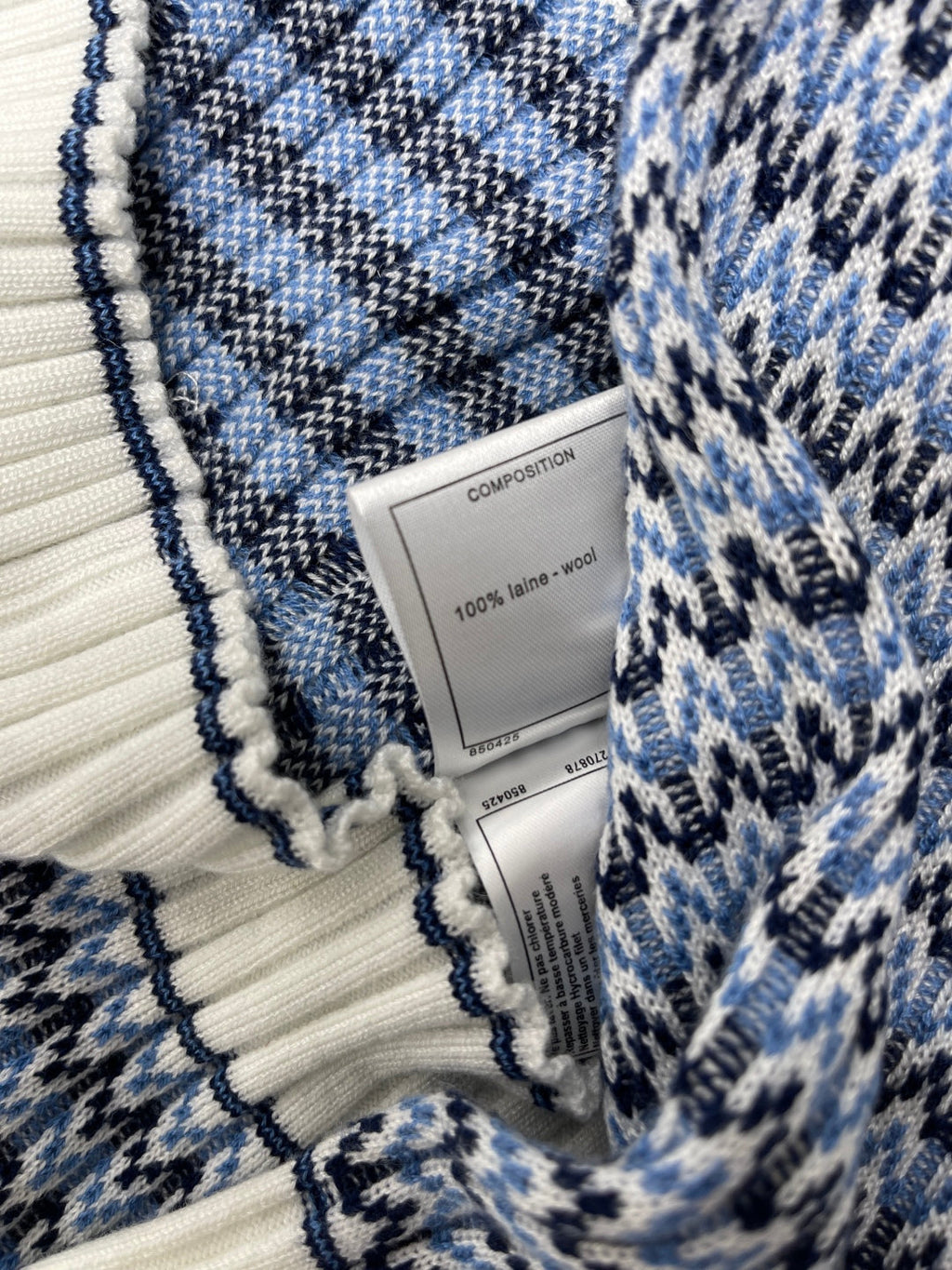 CC 25 Round Neck Knitted Wool Long-Sleeved Blue Cardigan