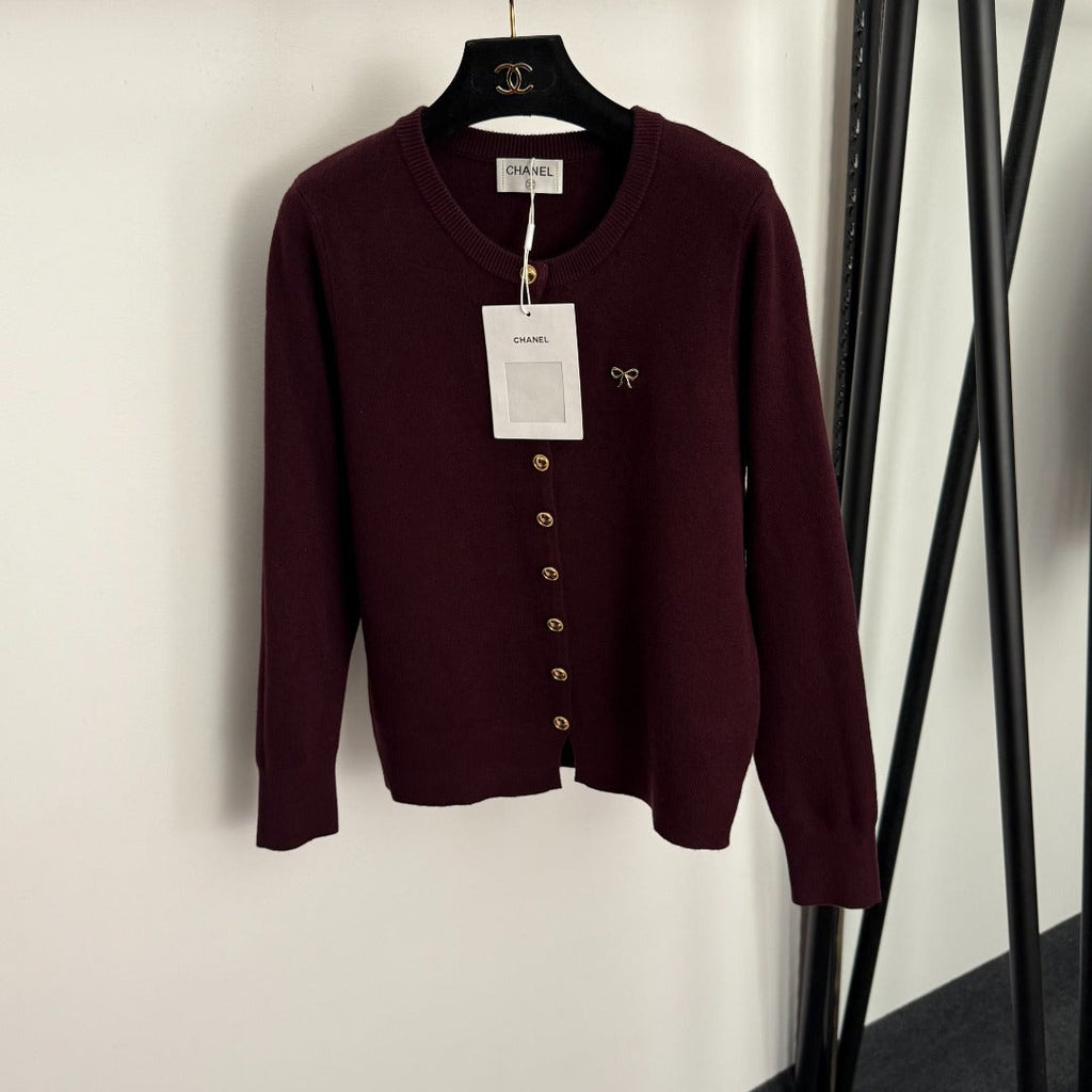 CC Bow Single-Breasted Round Neck Long-Sleeved Knit Cardigan