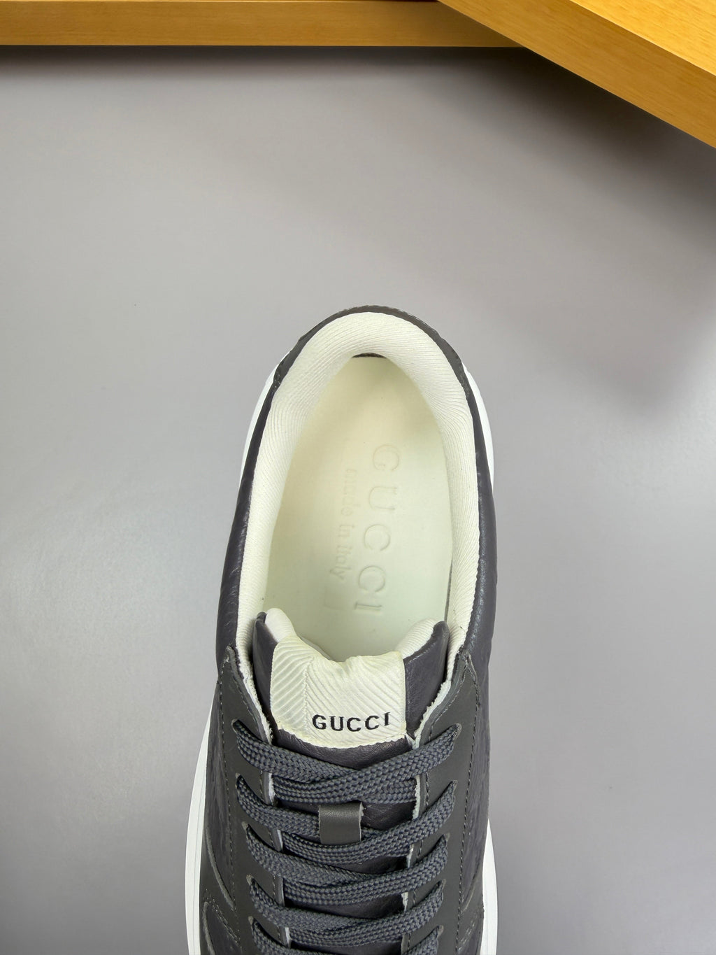 GG SNEAKER GREY NAPPA LEATHER 194555