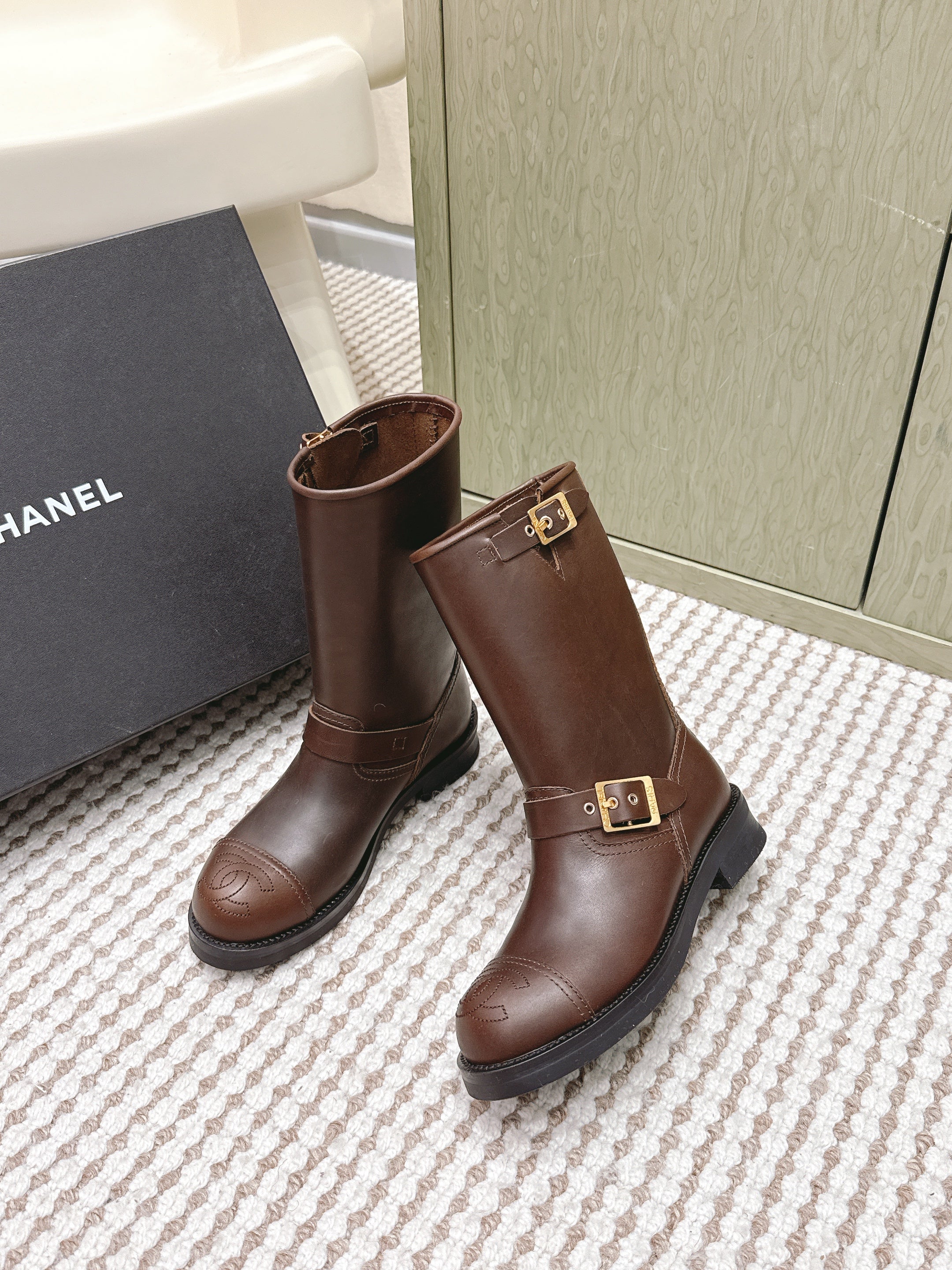 Chanel   Chelsea Boots Brown Calfskin 567775