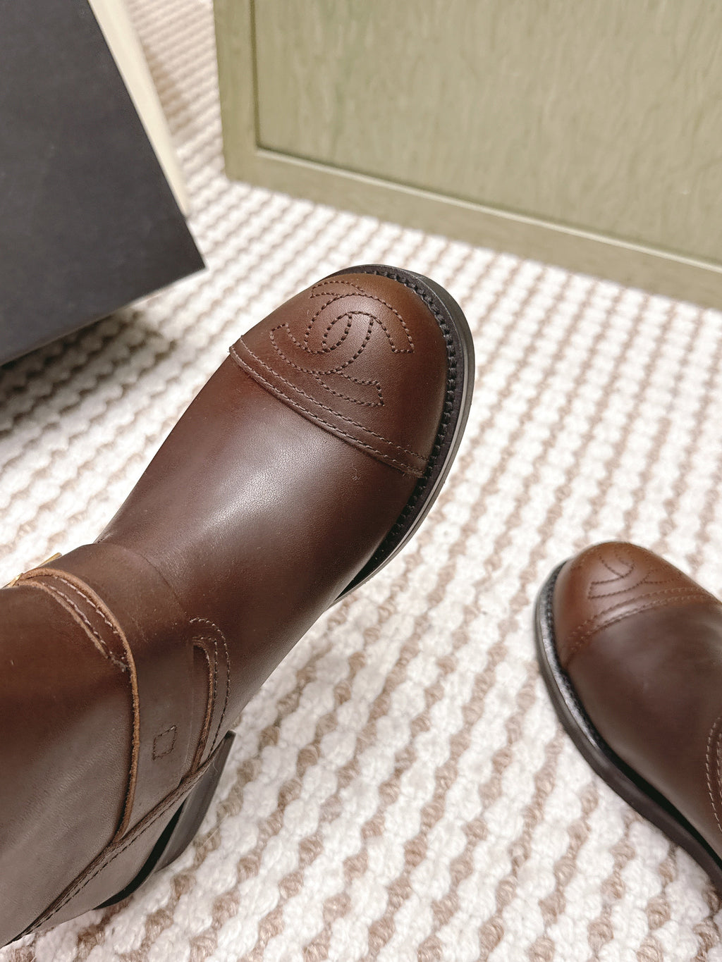 Chanel   Chelsea Boots Brown Calfskin 567775