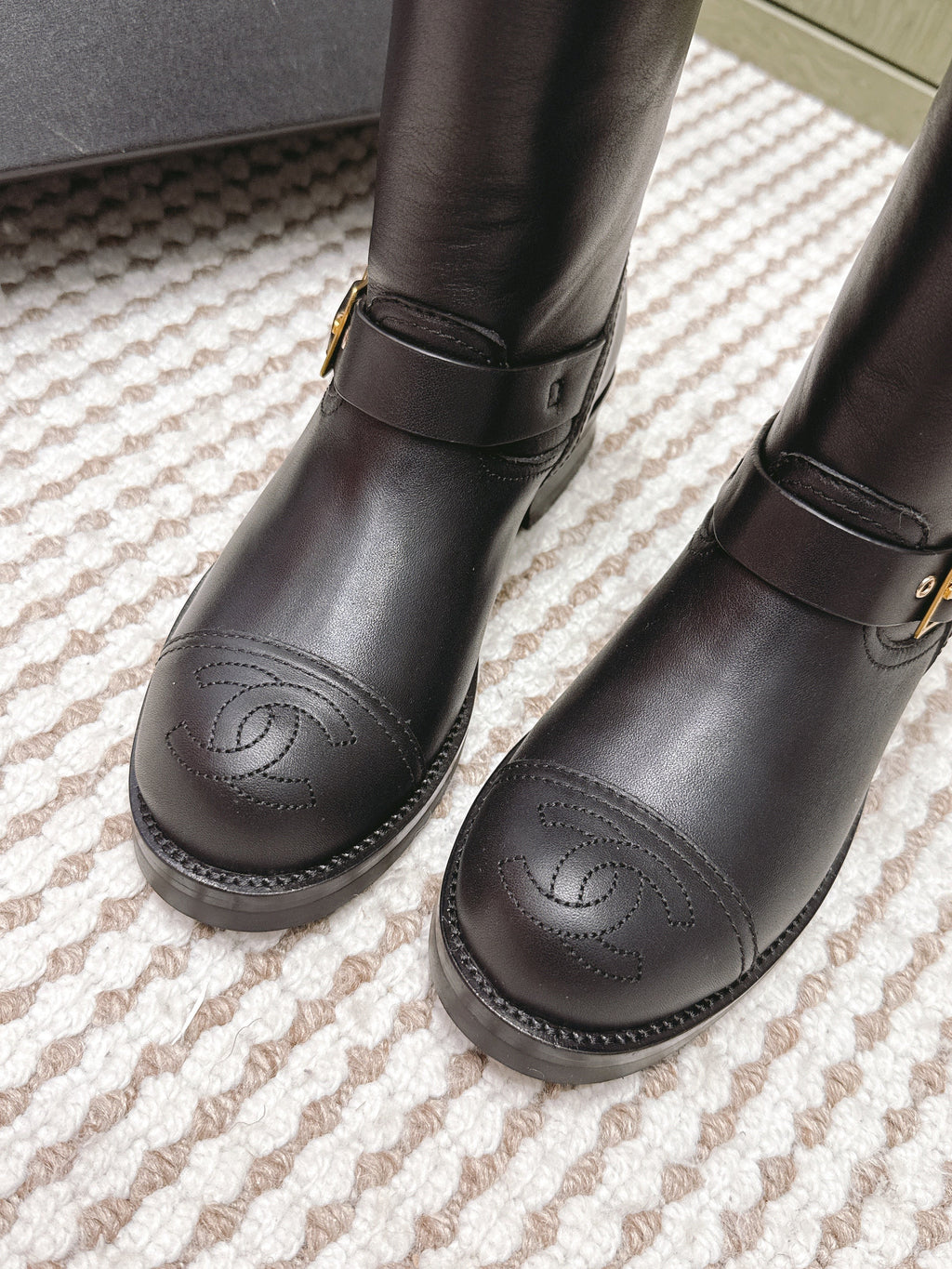 Chanel   Chelsea Boots Black Calfskin 567774