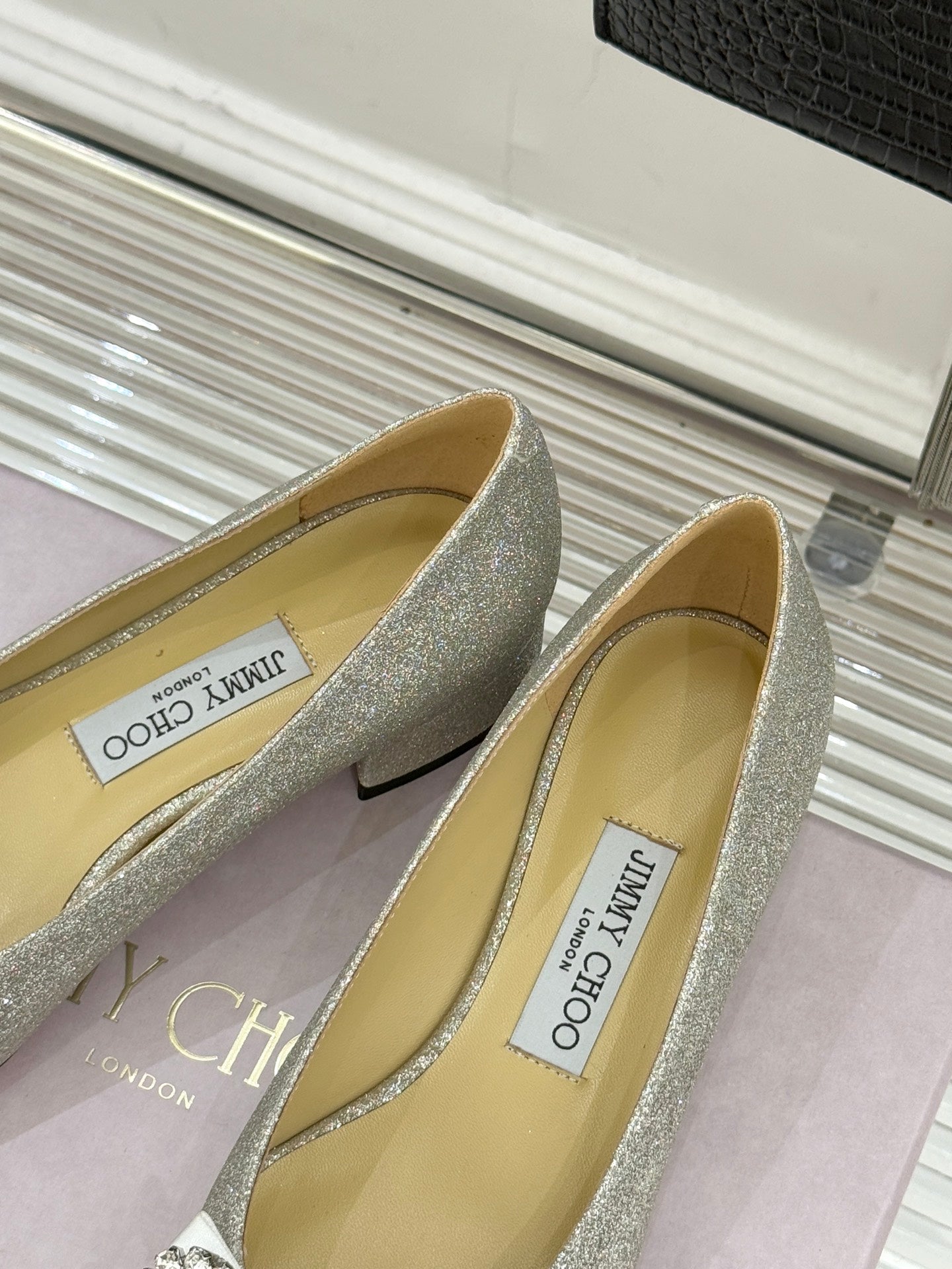 Jimmy Choo 26WF Pointed Toe Rhinestone Bow Chunky Heel Silver Sheepskin 573543
